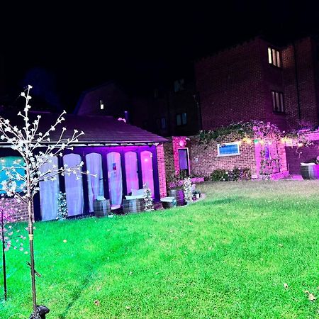 Verve Hotel Bedford Bagian luar foto