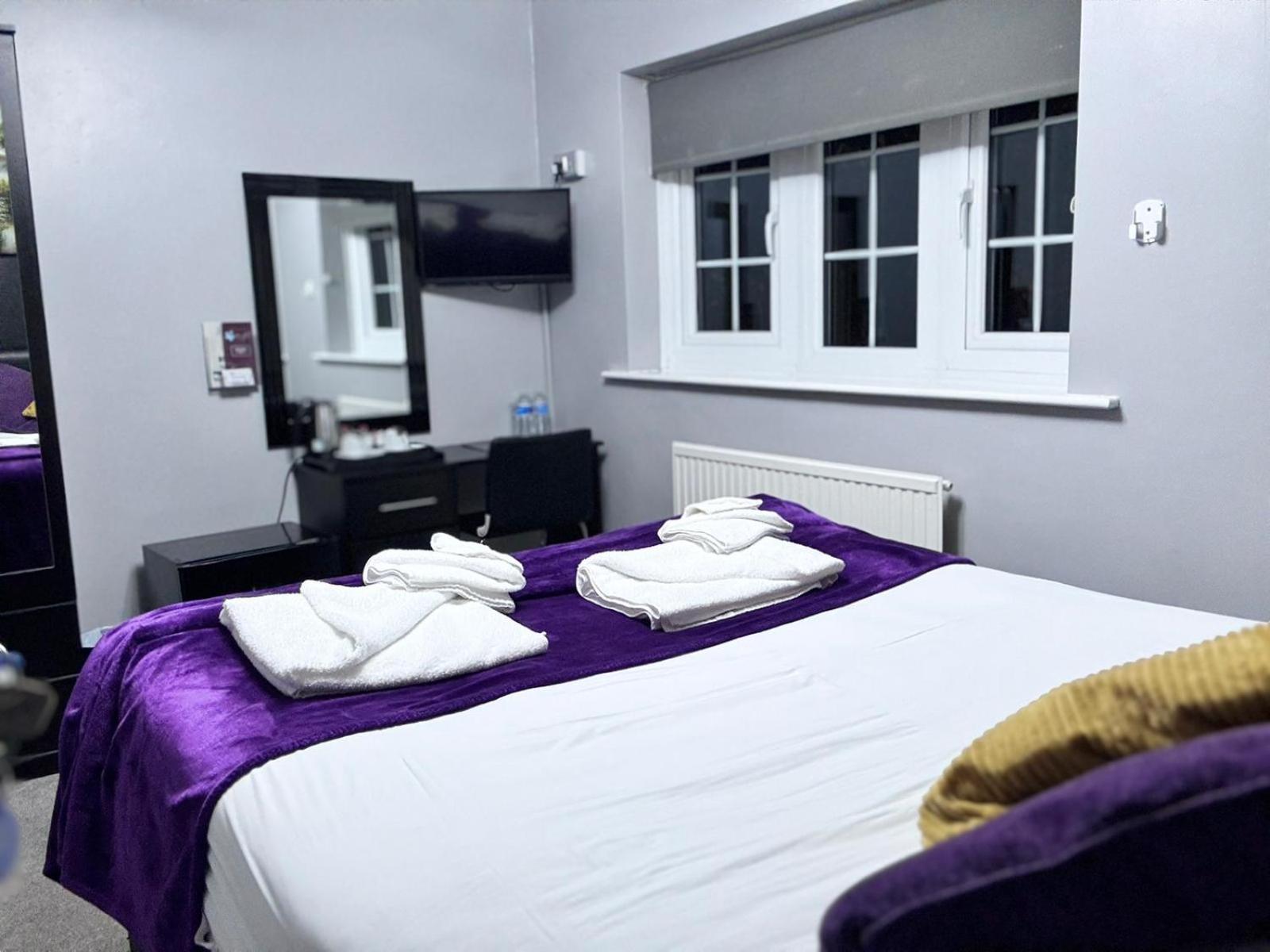 Verve Hotel Bedford Bagian luar foto
