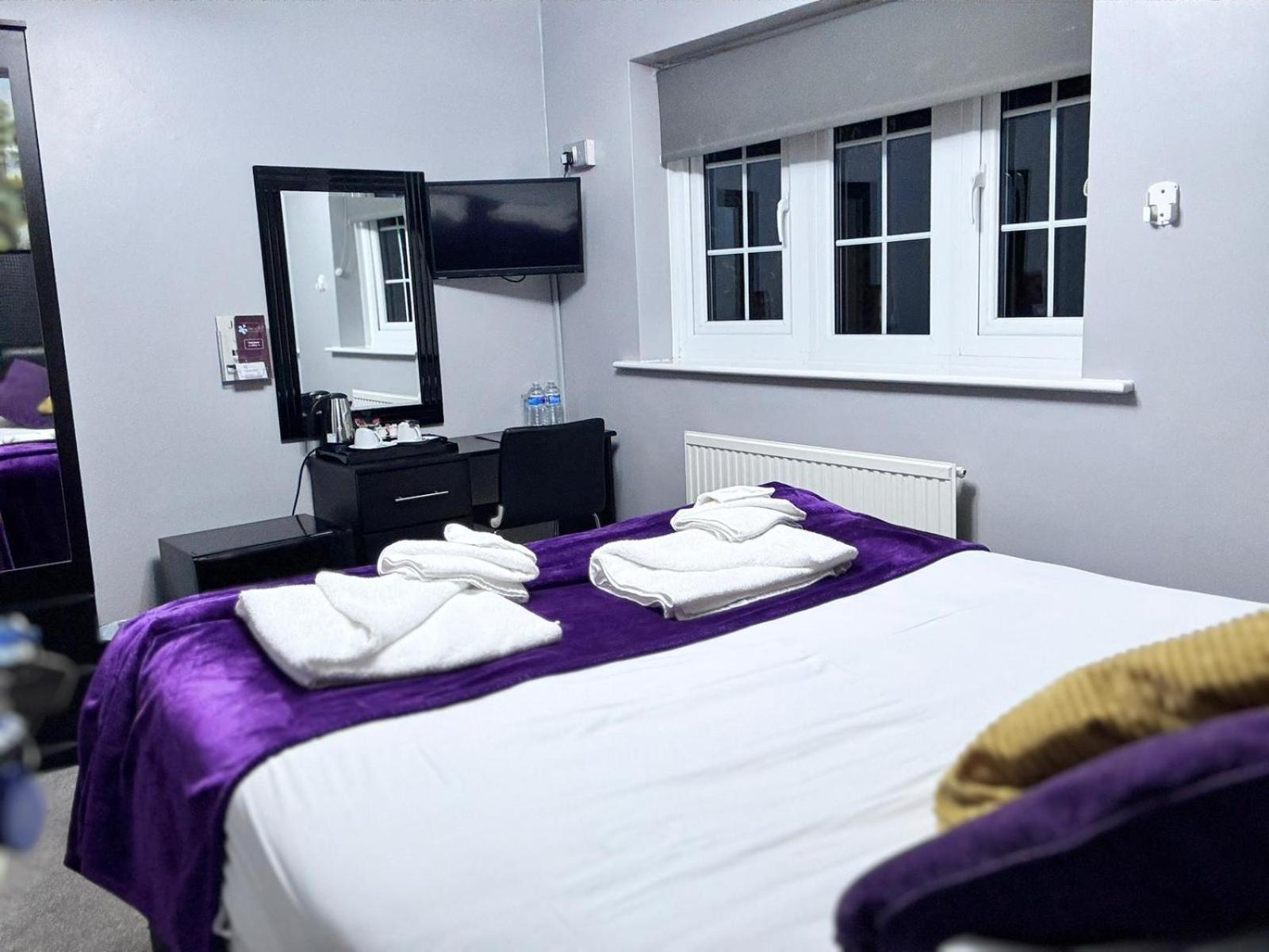 Verve Hotel Bedford Bagian luar foto